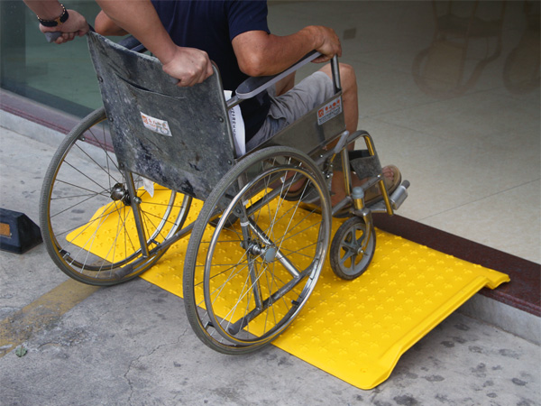 רמפה לכיסא גלגלים